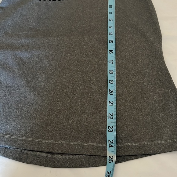 Nike Gray Fitted Sleeveless Tank Top - Picture 4 of 7